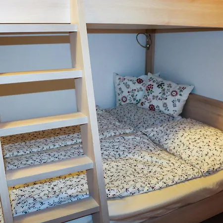 Apartament Resident A001 - Bezbarierovy Idealni Pro Rodiny S Detmi, V Tesne Blizkosti Anenskeho Udoli, Bobove Drahy, Arealu, Skoly, Free Parking, Free Wifi, Vyhled Do Zahrady S Posezenim Na Terase, Detske Hriste V Arealu