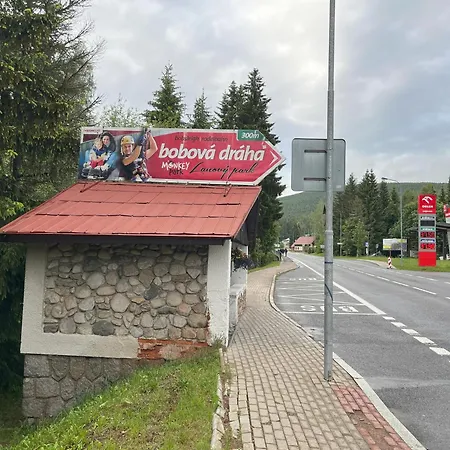 Apartament Resident A001 - Bezbarierovy Idealni Pro Rodiny S Detmi, V Tesne Blizkosti Anenskeho Udoli, Bobove Drahy, Arealu, Skoly, Free Parking, Free Wifi, Vyhled Do Zahrady S Posezenim Na Terase, Detske Hriste V Arealu
