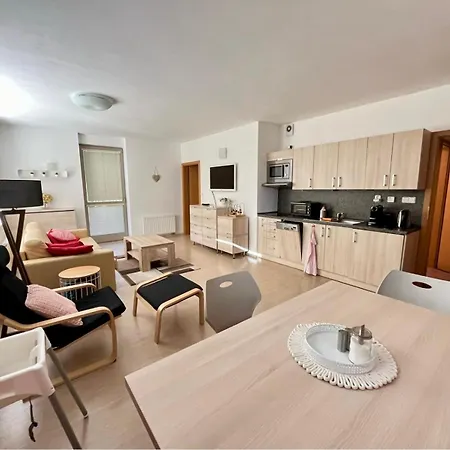 公寓 Resident A001 - Bezbarierovy Idealni Pro Rodiny S Detmi, V Tesne Blizkosti Anenskeho Udoli, Bobove Drahy, Arealu, Skoly, Free Parking, Free Wifi, Vyhled Do Zahrady S Posezenim Na Terase, Detske Hriste V Arealu 哈拉霍夫
