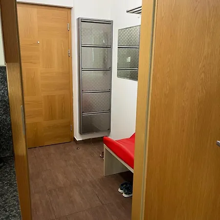 Apartament Resident A001 - Bezbarierovy Idealni Pro Rodiny S Detmi, V Tesne Blizkosti Anenskeho Udoli, Bobove Drahy, Arealu, Skoly, Free Parking, Free Wifi, Vyhled Do Zahrady S Posezenim Na Terase, Detske Hriste V Arealu