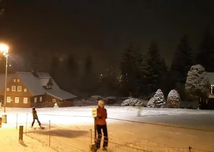 Lägenhet Resident A001 - Bezbarierovy Idealni Pro Rodiny S Detmi, V Tesne Blizkosti Anenskeho Udoli, Bobove Drahy, Arealu, Skoly, Free Parking, Free Wifi, Vyhled Do Zahrady S Posezenim Na Terase, Detske Hriste V Arealu Harrachov