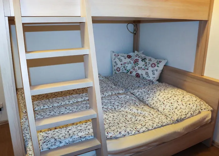Lägenhet Resident A001 - Bezbarierovy Idealni Pro Rodiny S Detmi, V Tesne Blizkosti Anenskeho Udoli, Bobove Drahy, Arealu, Skoly, Free Parking, Free Wifi, Vyhled Do Zahrady S Posezenim Na Terase, Detske Hriste V Arealu