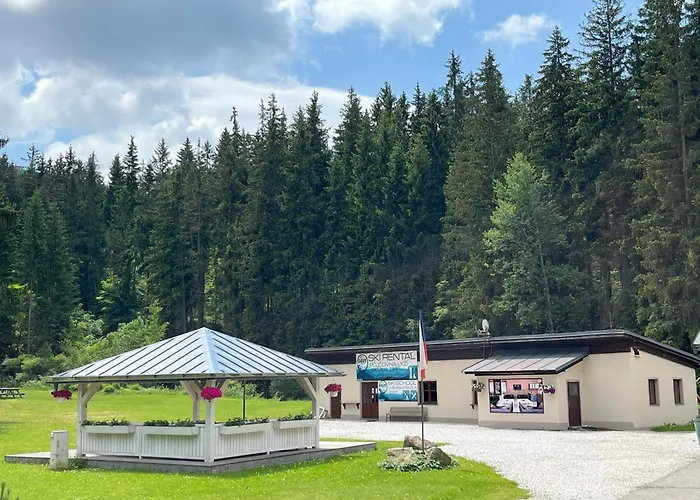 Resident A001 - Bezbarierovy Idealni Pro Rodiny S Detmi, V Tesne Blizkosti Anenskeho Udoli, Bobove Drahy, Arealu, Skoly, Free Parking, Free Wifi, Vyhled Do Zahrady S Posezenim Na Terase, Detske Hriste V Arealu *