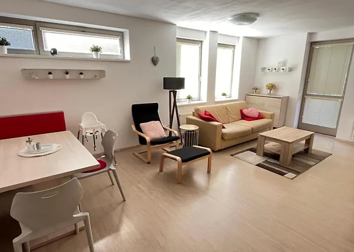 Resident A001 - Bezbarierovy Idealni Pro Rodiny S Detmi, V Tesne Blizkosti Anenskeho Udoli, Bobove Drahy, Arealu, Skoly, Free Parking, Free Wifi, Vyhled Do Zahrady S Posezenim Na Terase, Detske Hriste V Arealu Lägenhet Harrachov
